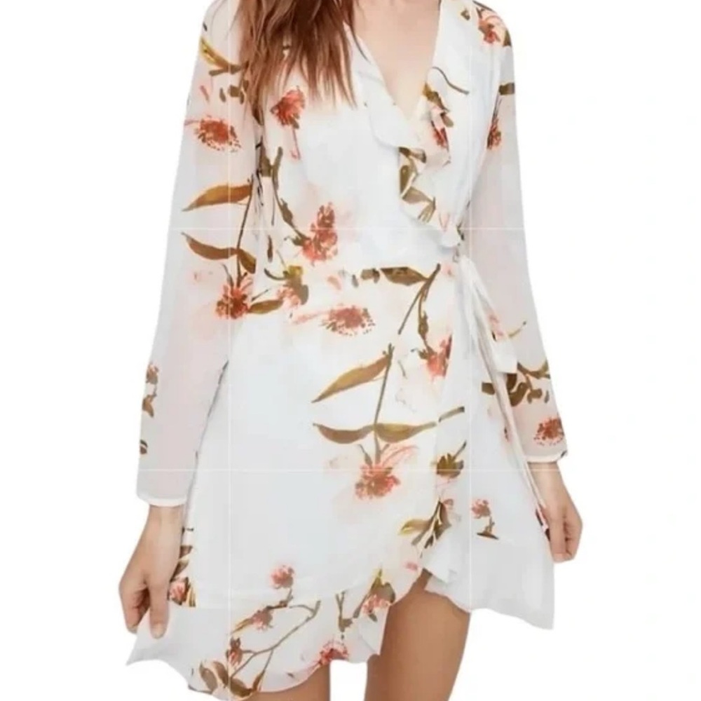 Aritzia Floral, Ruffle Wrap Dress - Cream and Peach